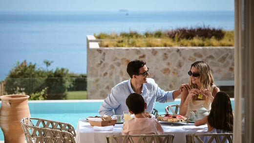 greece-family-crop