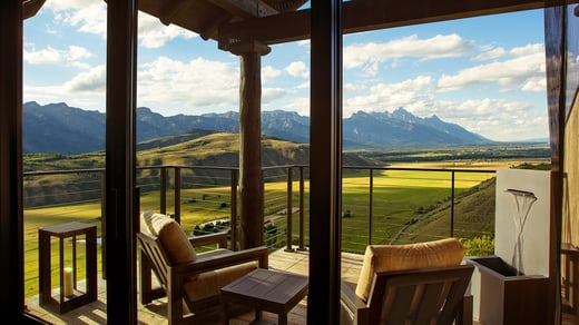 hotel-yellowstone-Grand-Teton-Suite---Balcony-View-Out-Daytime-1