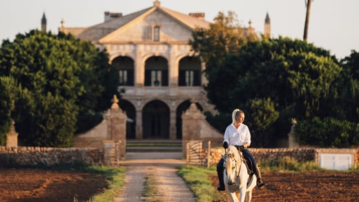 son-vell-horseback